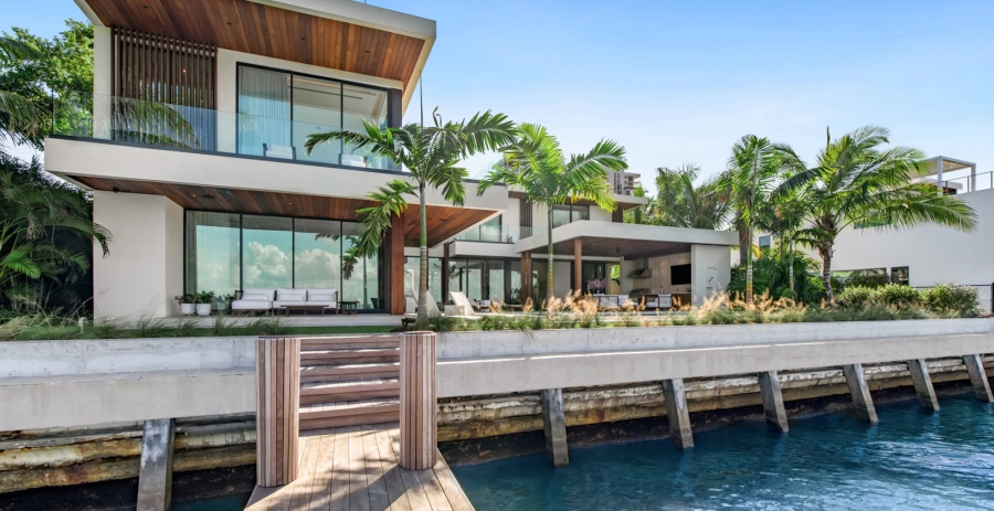 Modern Dreams Miami Vacation Villa - Venetian Islands