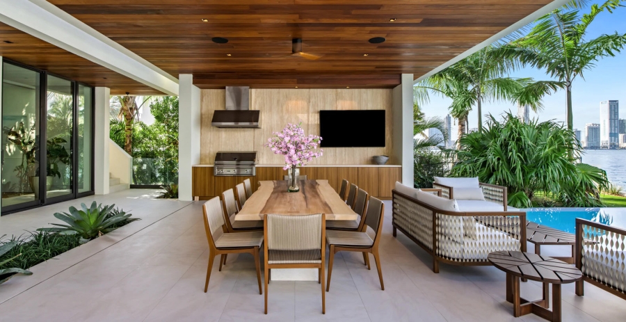 Modern Dreams Miami Vacation Villa - Venetian Islands