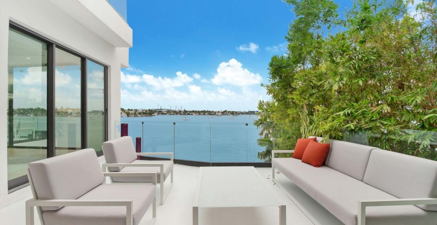 Sinfully Yours Miami Vacation Villa - Venetian Islands