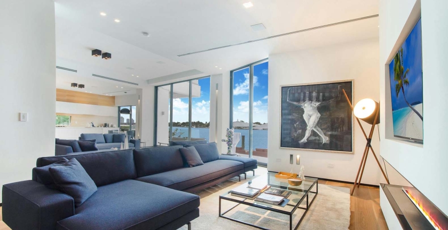 Sinfully Yours Miami Vacation Villa - Venetian Islands