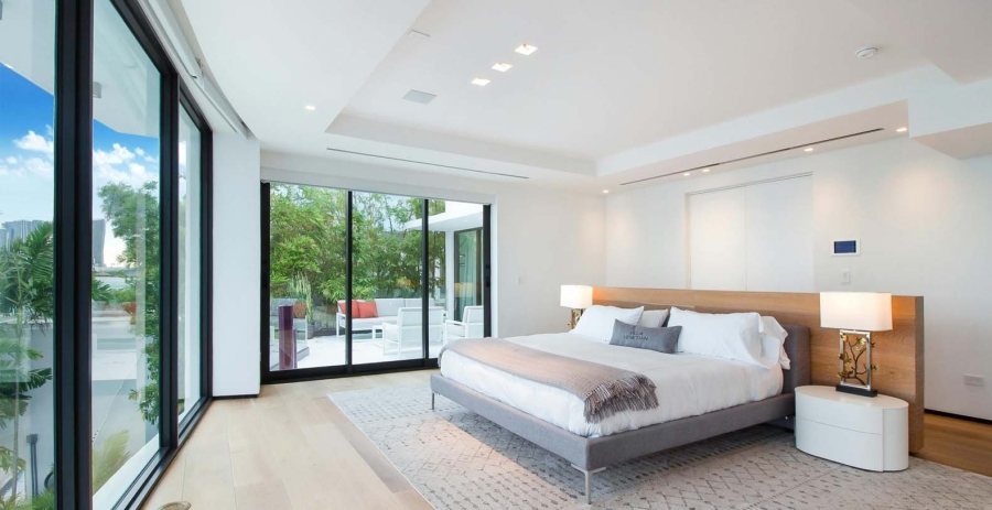 Sinfully Yours Miami Vacation Villa - Venetian Islands