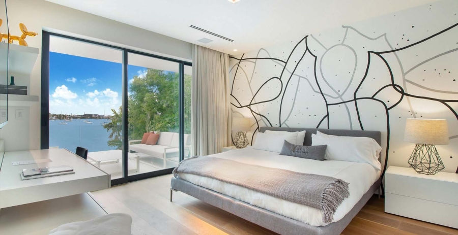 Sinfully Yours Miami Vacation Villa - Venetian Islands
