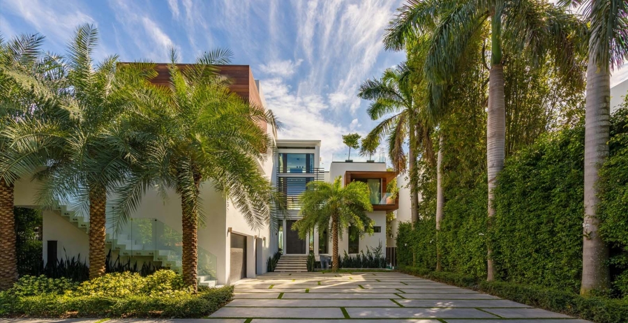 Sinfully Yours Miami Vacation Villa - Venetian Islands