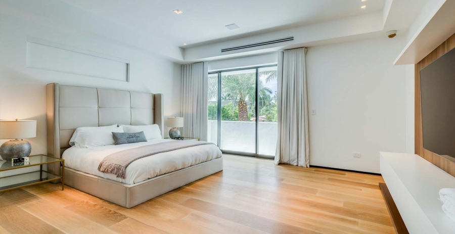 Sinfully Yours Miami Vacation Villa - Venetian Islands