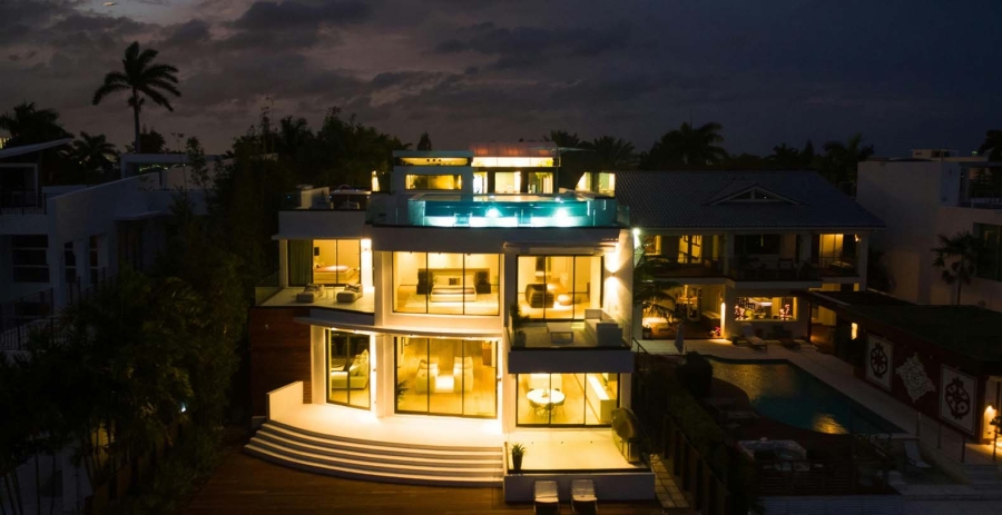 Sinfully Yours Miami Vacation Villa - Venetian Islands