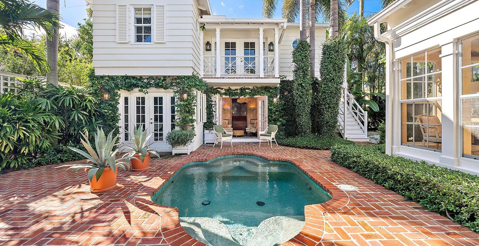 Breezy Cottage Vacation Rental, Palm Beach Florida