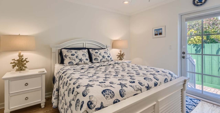 Historic District Cottage Florida Vacation Villa - West Palm Beach