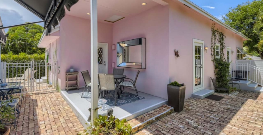 Historic District Cottage Florida Vacation Villa - West Palm Beach