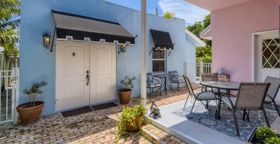 Historic District Cottage Florida Vacation Villa - West Palm Beach