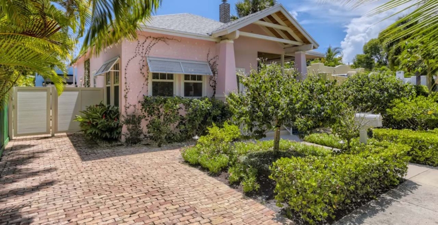 Historic District Cottage Florida Vacation Villa - West Palm Beach