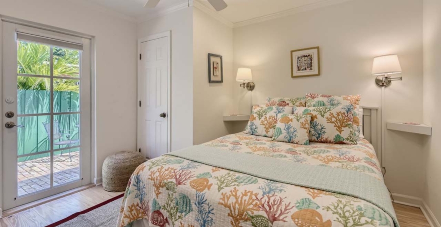 Historic District Cottage Florida Vacation Villa - West Palm Beach