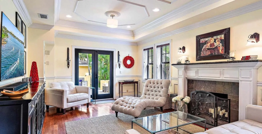 Tropical Villa Chic Florida Vacation Villa - West Palm Beach