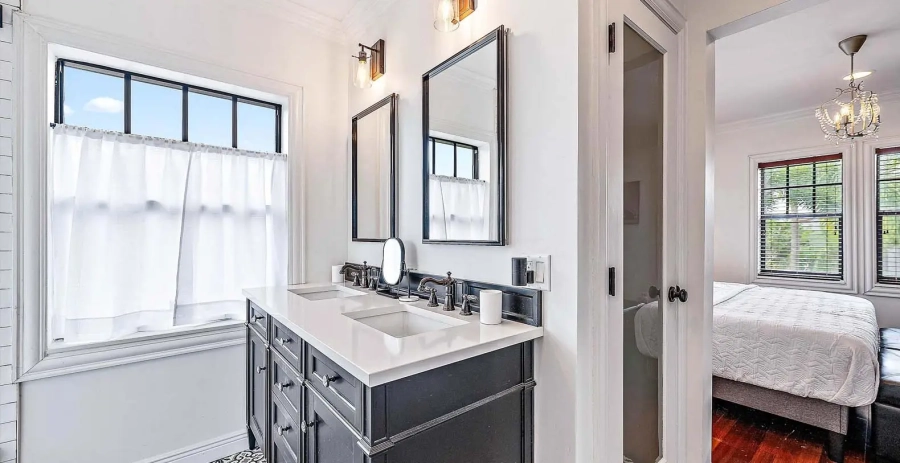 Tropical Villa Chic Florida Vacation Villa - West Palm Beach