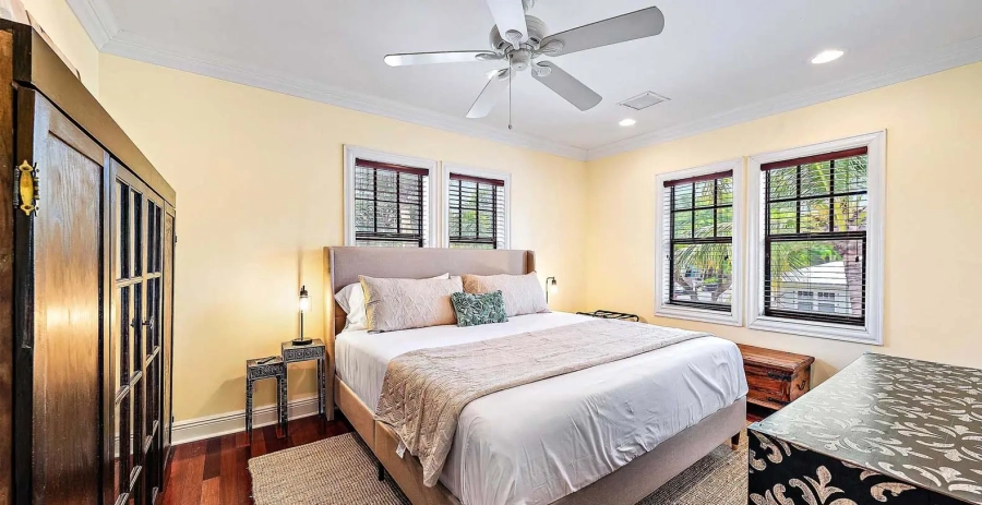 Tropical Villa Chic Florida Vacation Villa - West Palm Beach