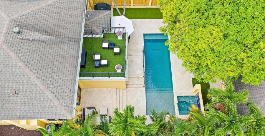 Tropical Villa Chic Florida Vacation Villa - West Palm Beach