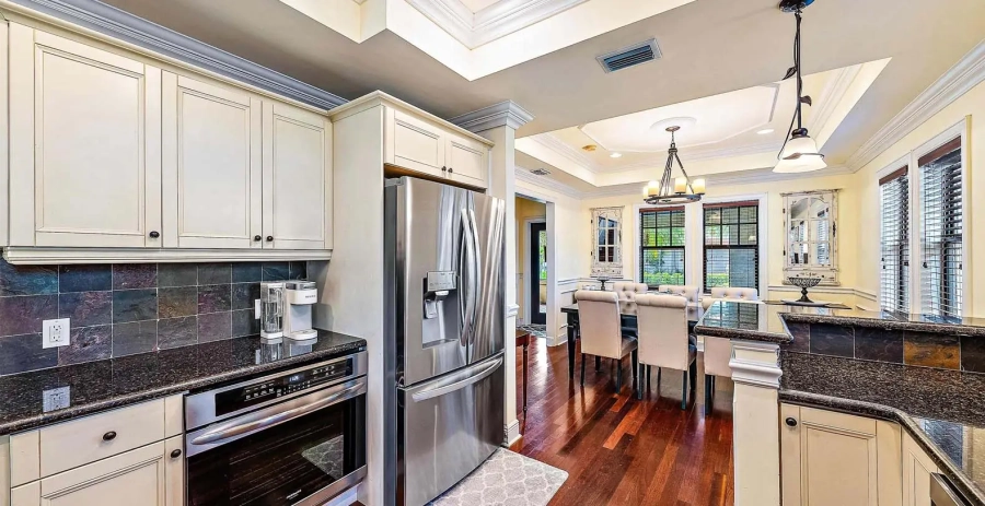 Tropical Villa Chic Florida Vacation Villa - West Palm Beach