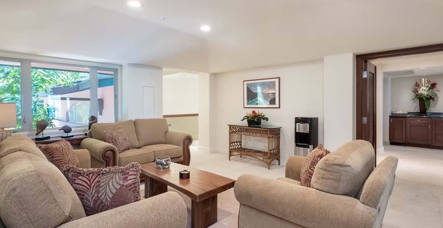 Royal Hawaiian Beachfront Estate Hawaii Vacation Villa - Oahu