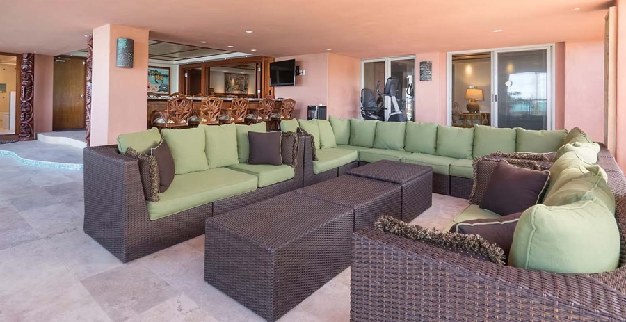 Royal Hawaiian Beachfront Estate Hawaii Vacation Villa - Oahu