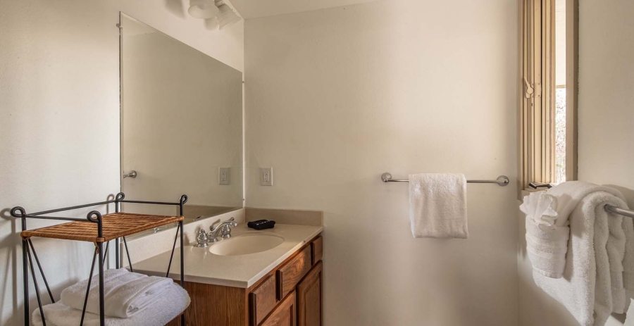 Glenn House MT Vacation Villa - Big Sky