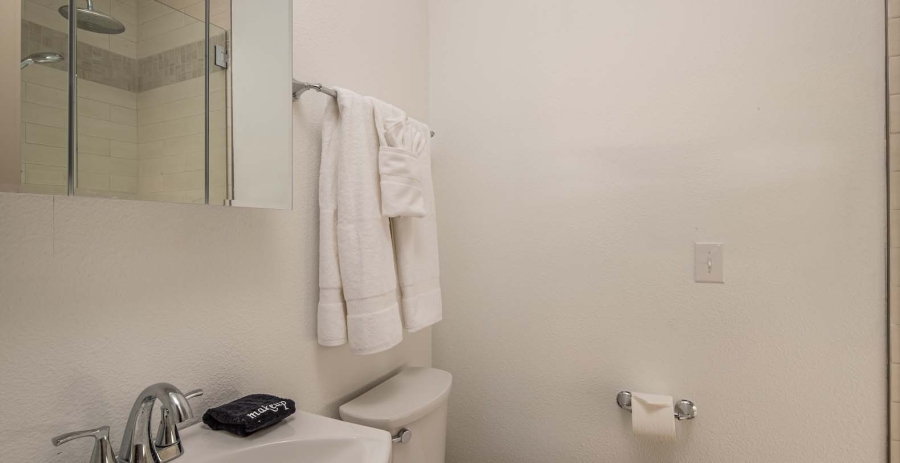 Glenn House MT Vacation Villa - Big Sky