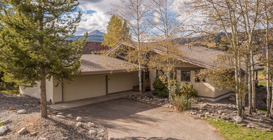 Glenn House MT Vacation Villa - Big Sky