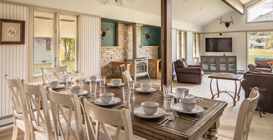 Glenn House MT Vacation Villa - Big Sky