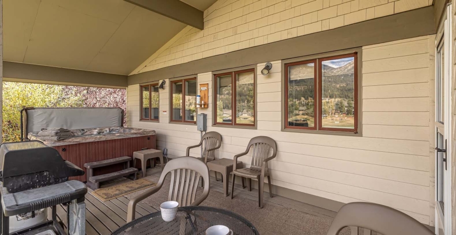 Glenn House MT Vacation Villa - Big Sky