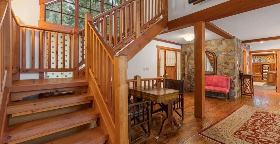 Lake View Escape Montana Vacation Villa - Whitefish