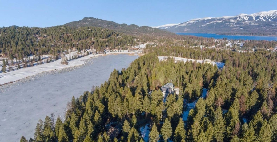 Lake View Escape Montana Vacation Villa - Whitefish