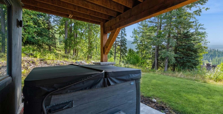 Latitude Adjustment Montana Vacation Villa - Whitefish