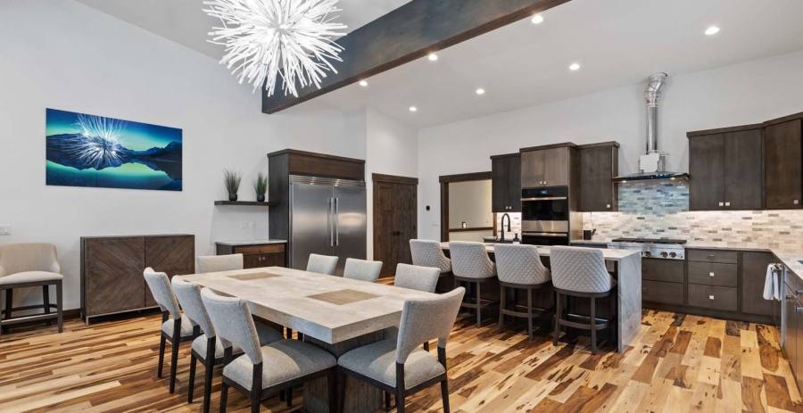 Latitude Adjustment Montana Vacation Villa - Whitefish