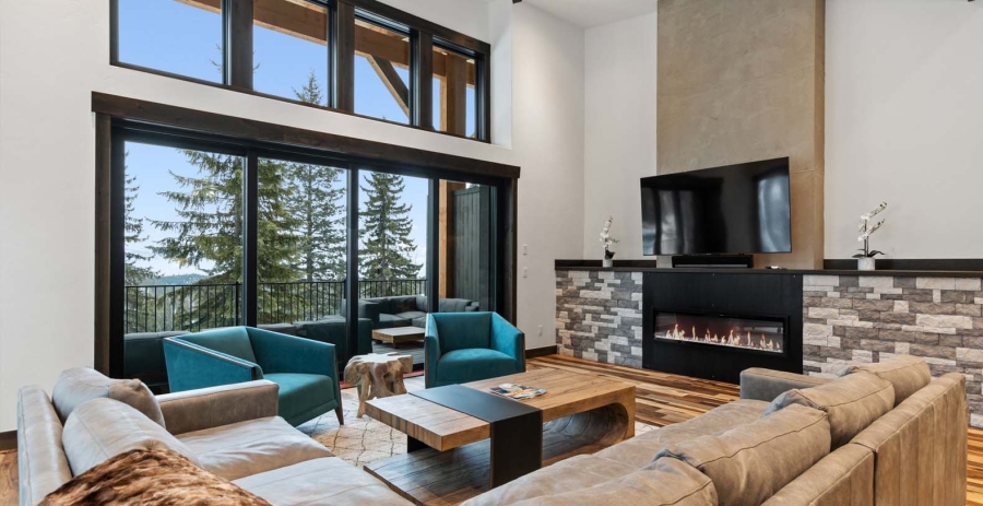 Latitude Adjustment Montana Vacation Villa - Whitefish