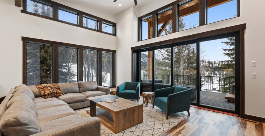 Latitude Adjustment Montana Vacation Villa - Whitefish