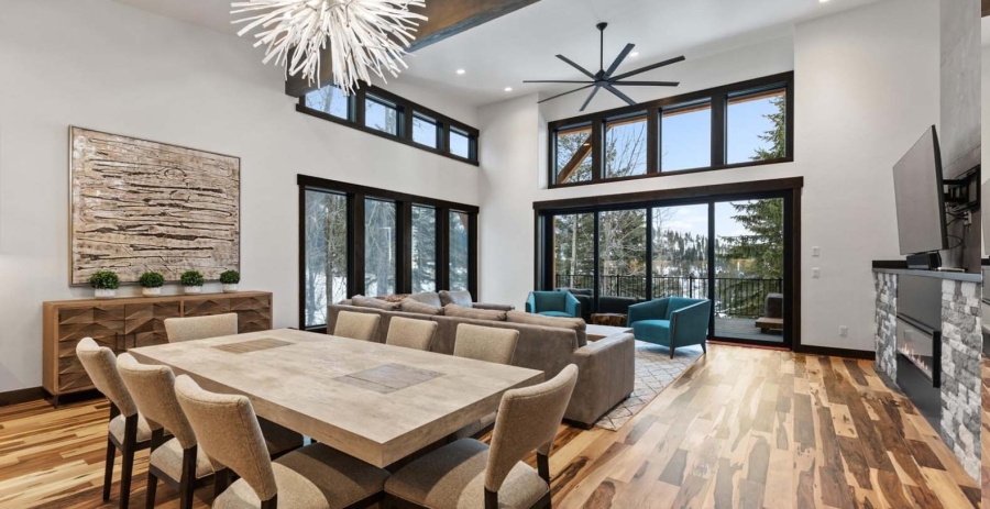 Latitude Adjustment Montana Vacation Villa - Whitefish