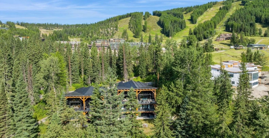 Latitude Adjustment Montana Vacation Villa - Whitefish