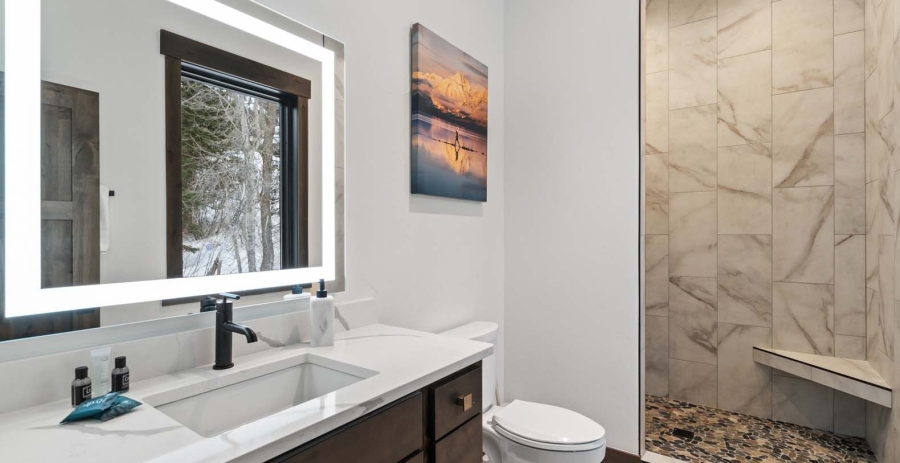 Latitude Adjustment Montana Vacation Villa - Whitefish