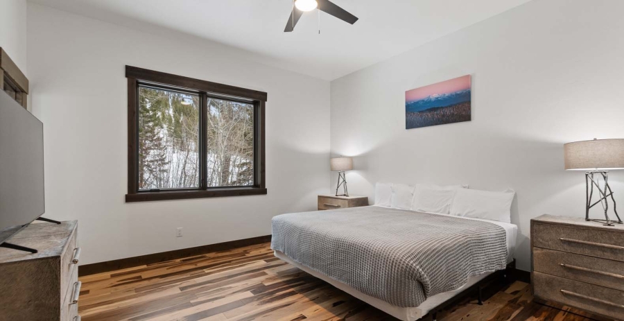 Latitude Adjustment Montana Vacation Villa - Whitefish