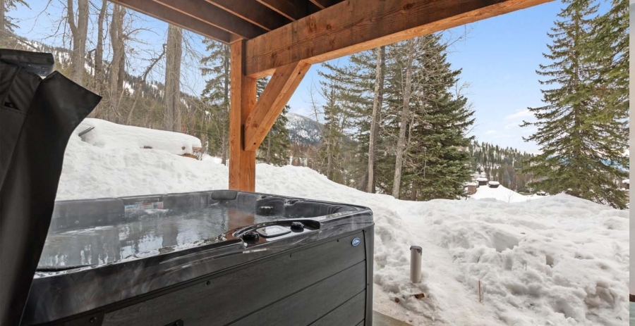 Latitude Adjustment Montana Vacation Villa - Whitefish