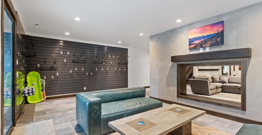 Latitude Adjustment Montana Vacation Villa - Whitefish