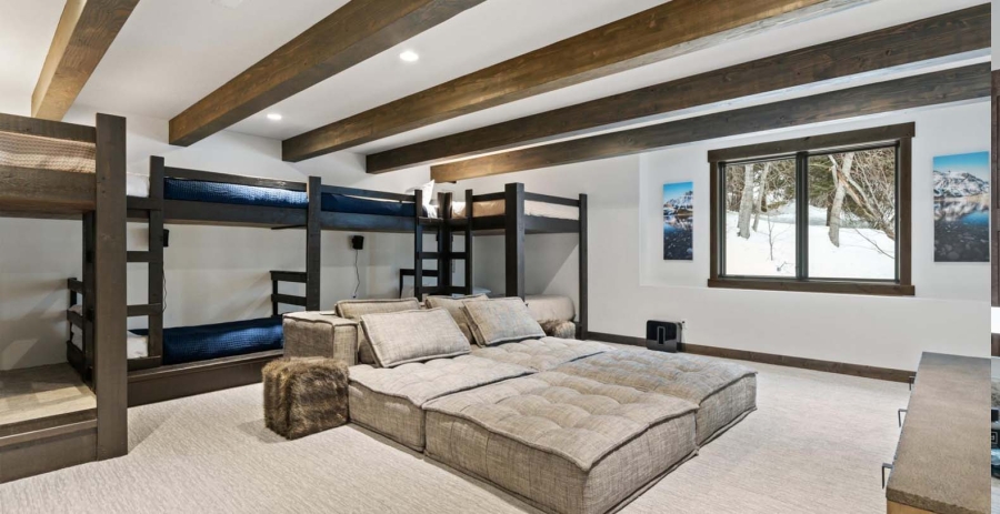 Latitude Adjustment Montana Vacation Villa - Whitefish