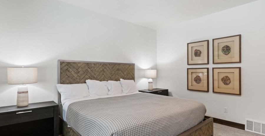 Latitude Adjustment Montana Vacation Villa - Whitefish