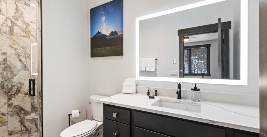 Latitude Adjustment Montana Vacation Villa - Whitefish