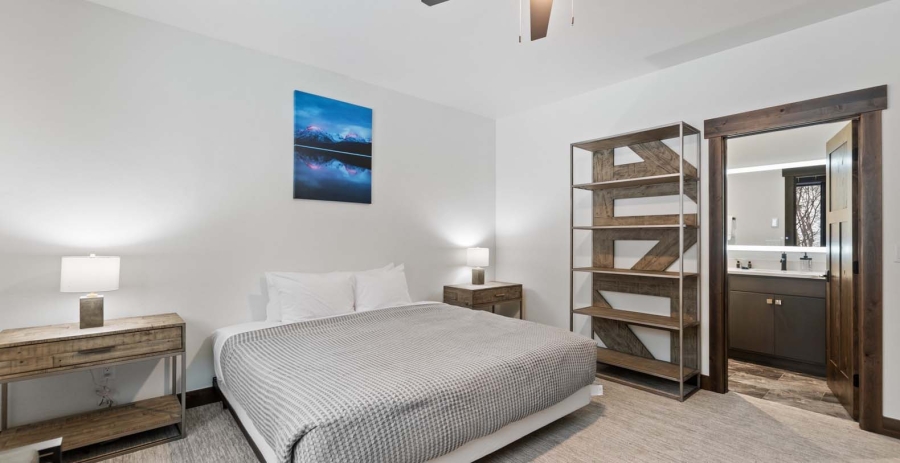 Latitude Adjustment Montana Vacation Villa - Whitefish