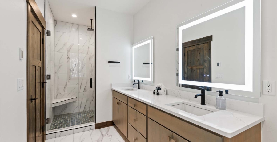 Latitude Adjustment Montana Vacation Villa - Whitefish