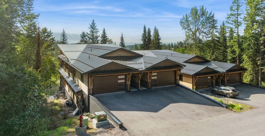 Latitude Adjustment Montana Vacation Villa - Whitefish