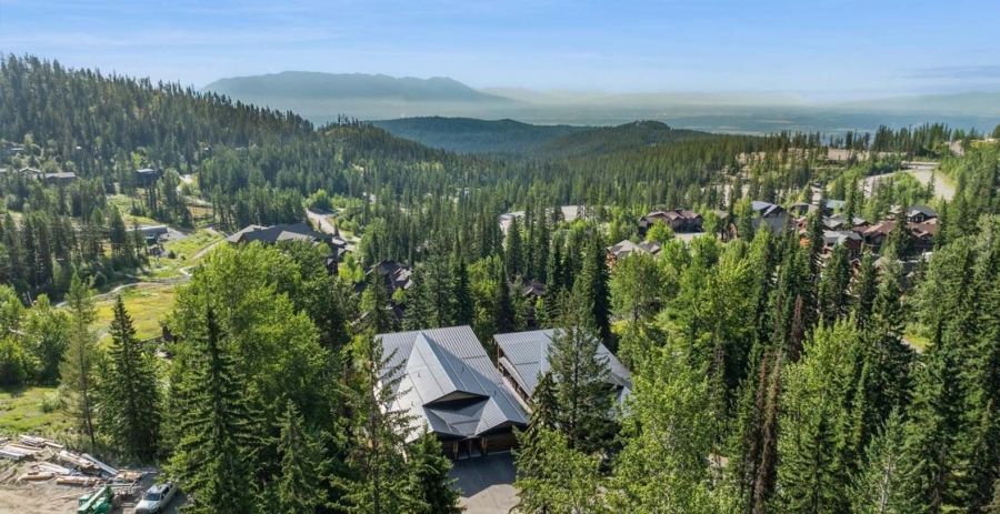 Latitude Adjustment Montana Vacation Villa - Whitefish