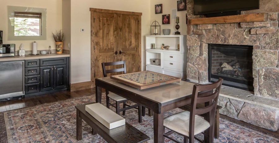 Spanish Peaks Settlement Cabin Montana Vacation Villa - Big Sky