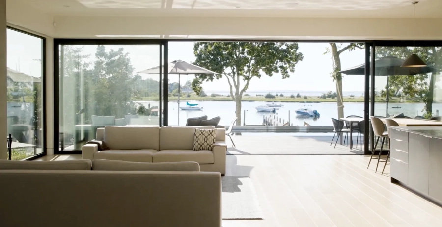 Hamptons Waterfront  Vacation Villa - New Yord