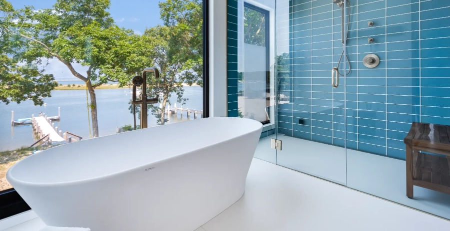 Hamptons Waterfront  Vacation Villa - New Yord