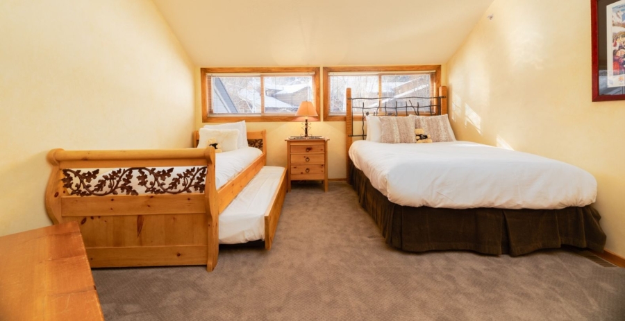 Snow Park Chalet Vacation Villa - Utah
